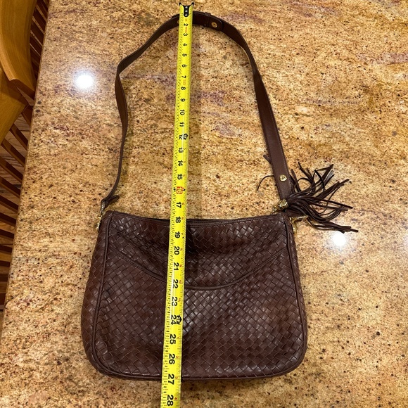 VINTAGE 👜COSCI WOVEN BROWN LEATHER SHOULDER BAG WITH GOLD HARDWARE & POCKETS - Picture 9 of 10